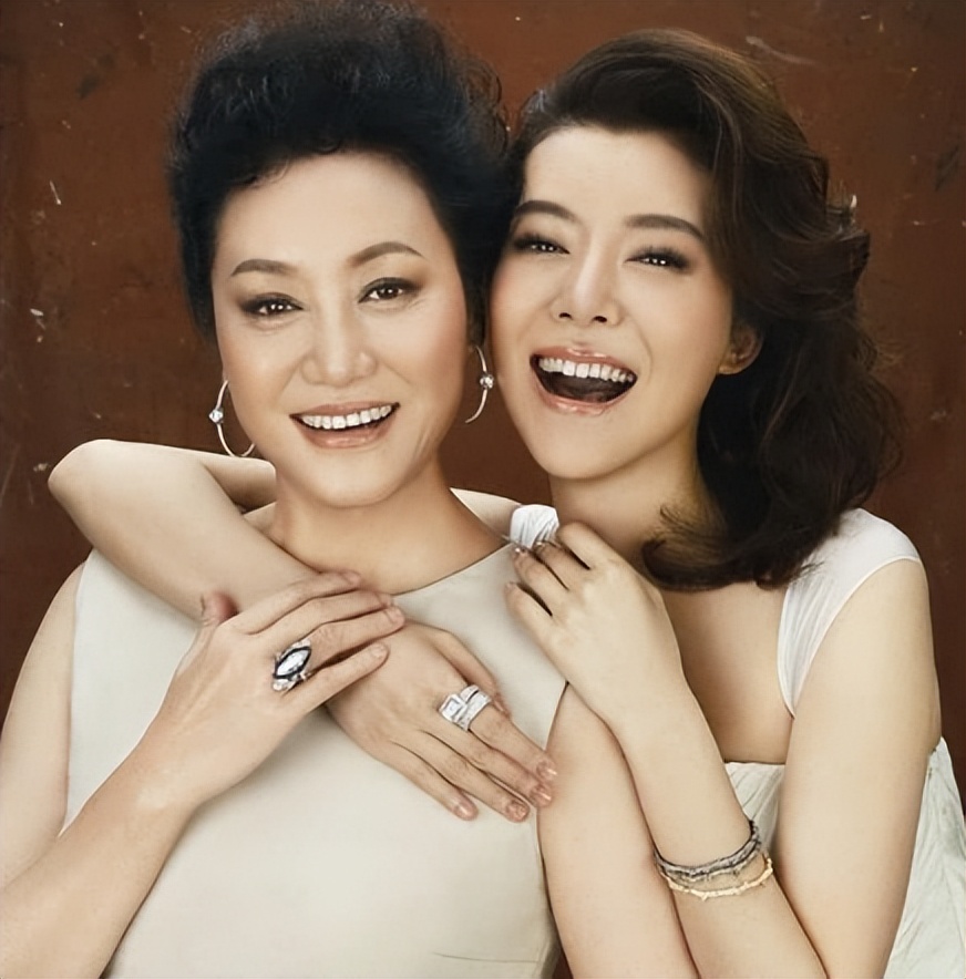 梦想当阔太，却嫁进伪豪门，这5位豪门梦碎的女星像个“笑话”