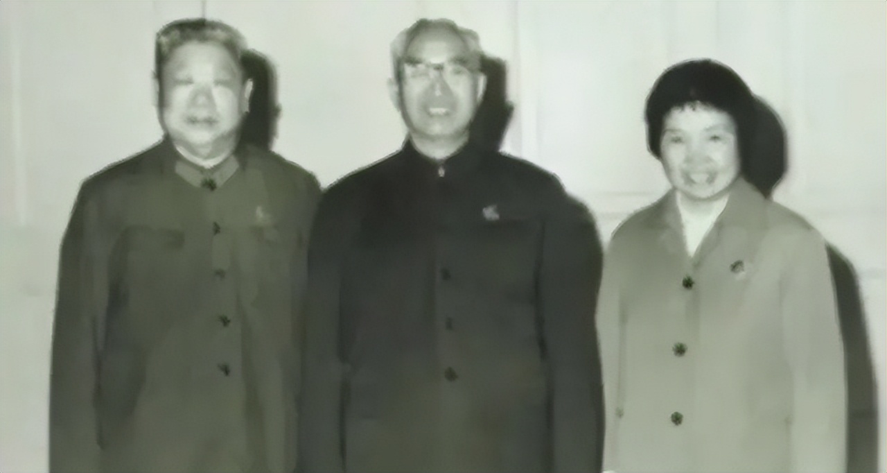 开国上将*锡联陈**:妻子是大将妻妹,小儿子北大毕业,授衔中将