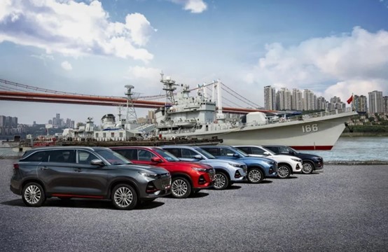 欧尚x7plus郊游,长安欧尚x7plus车野外露营