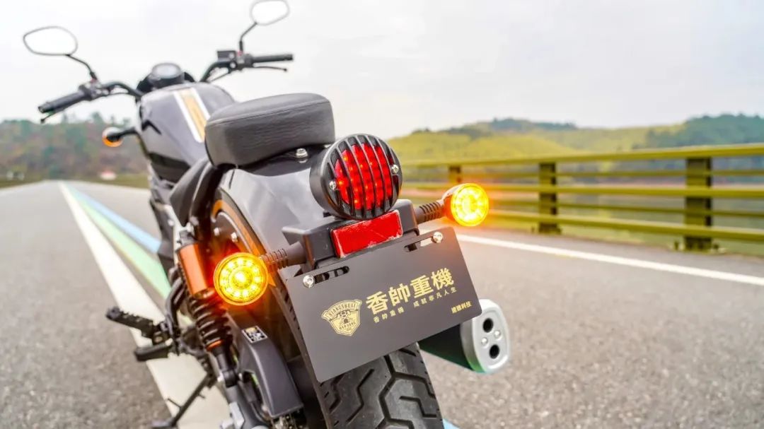 cm500苍云500实车对比,23款香帅苍云500max最近价格