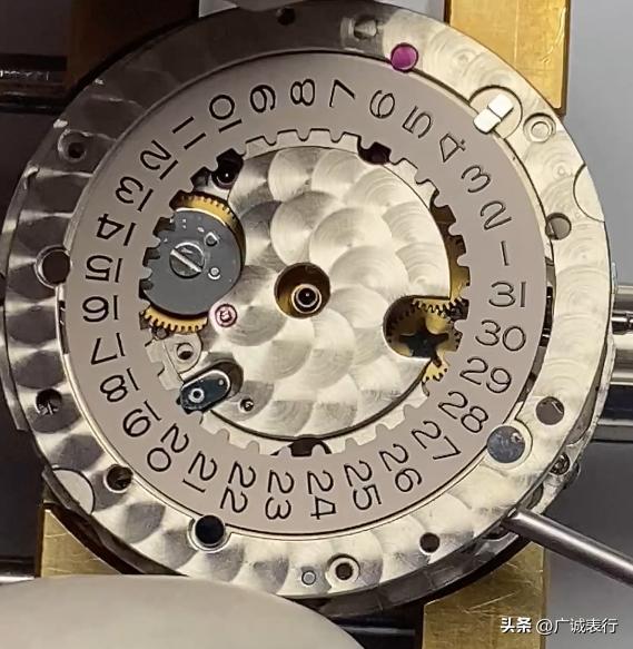 劳力士表镜碎了怎么修,劳力士表镜磕裂