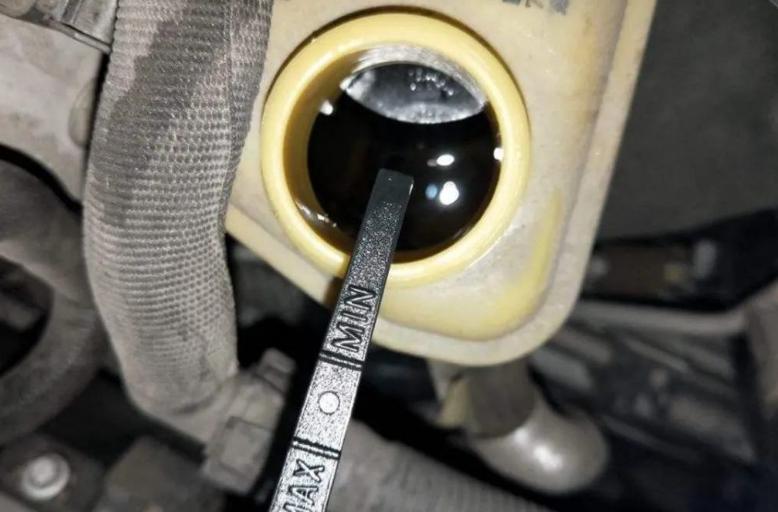 汽车转向转不过去,汽车转向不精准可以改吗