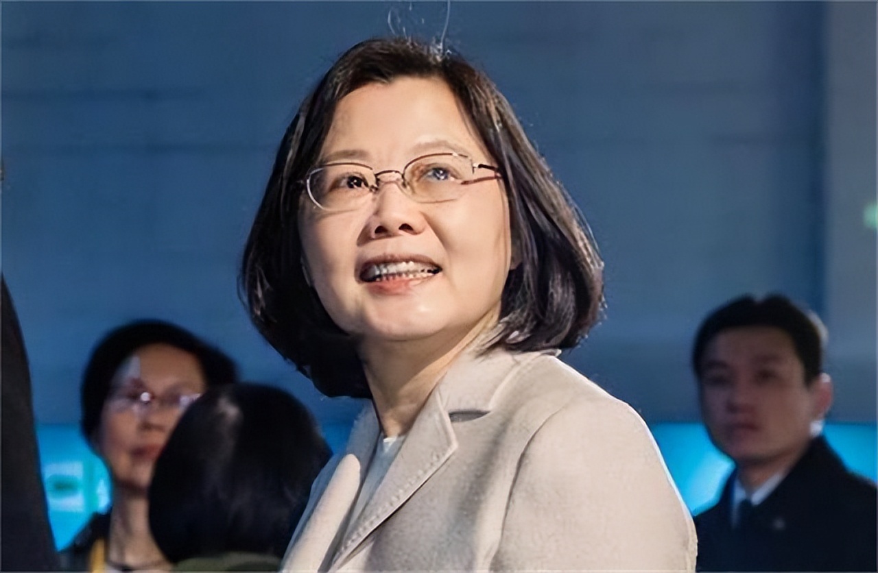 蔡英文现状:被*党**内批判