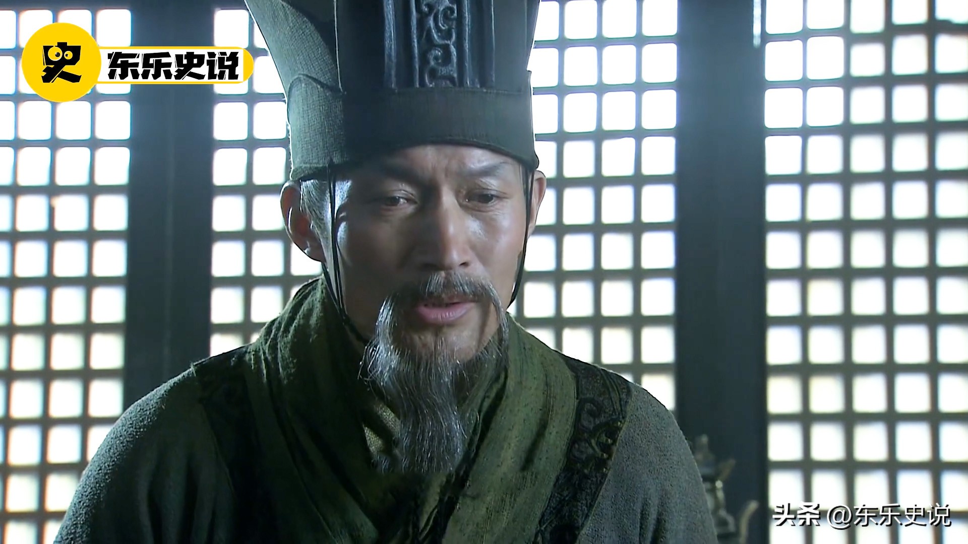 新三国演义荀彧阻拦曹操当魏王,曹操当魏王荀彧为什么不答应