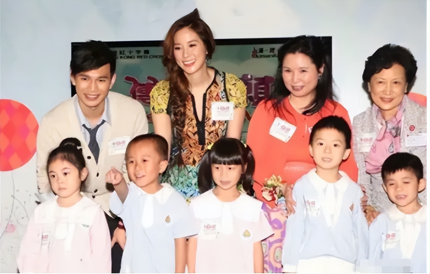 看徐子淇的现状，才明白嫁给李家诚是最好的选择