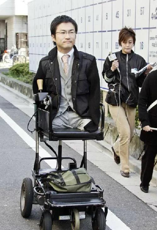 乙武洋匡简介,乙武洋匡的诞生作品入选课本