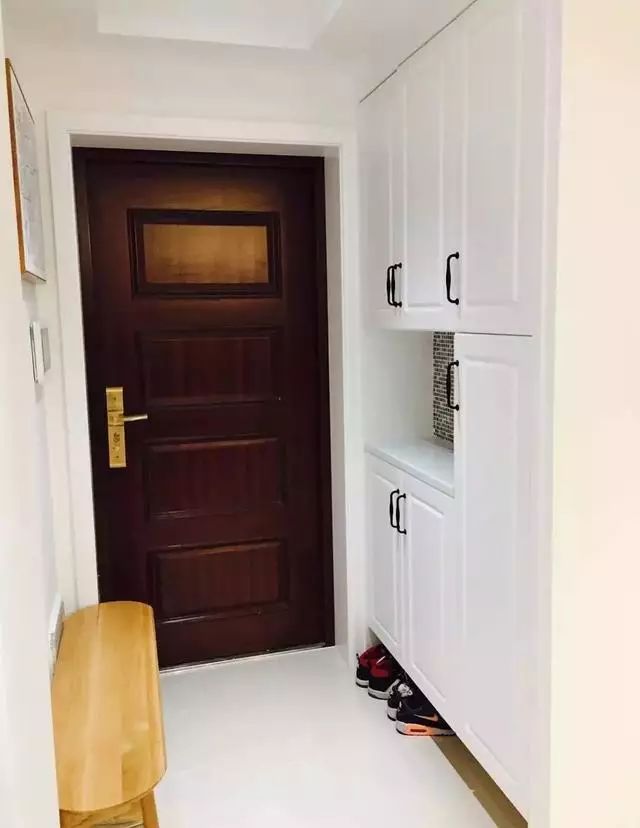 门套颜色与门不一样效果图,门套与门色差太大怎么办