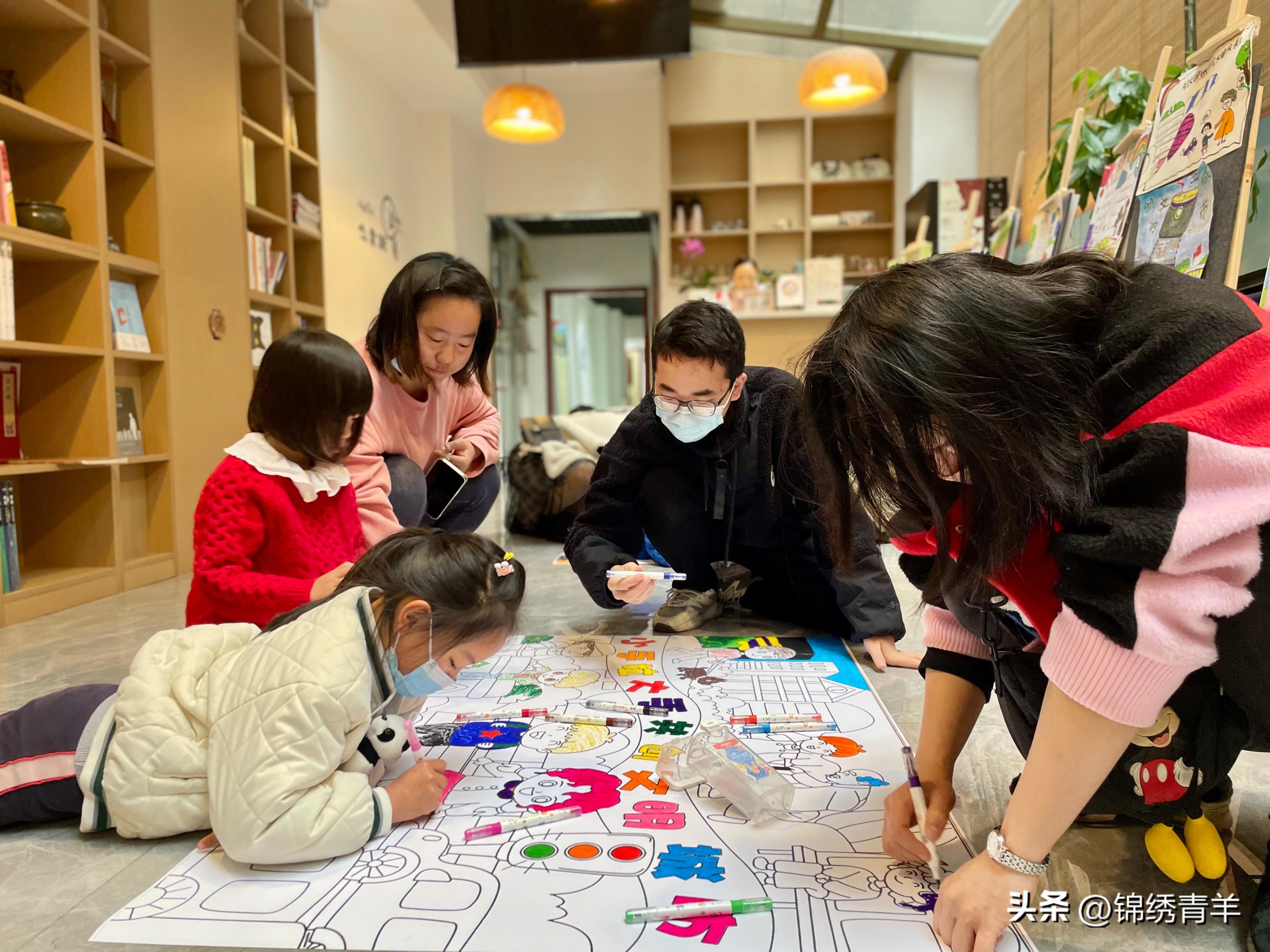 遇见童心邂逅童画手抄报内容,微笑相伴共创文明校园手抄报