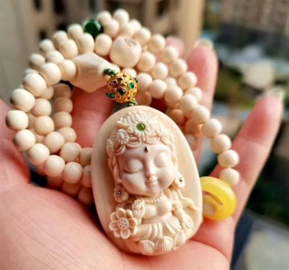 蜜蜡和猛犸哪个收藏价值高,猛犸单个牙收藏价值高吗