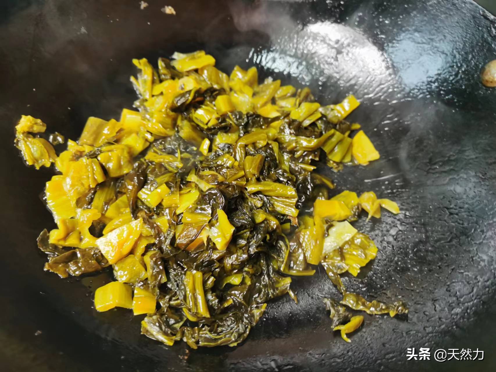 酸菜鱼正宗酸菜鱼的做法,酸菜鱼家常做法鱼肉鲜香滑嫩酸