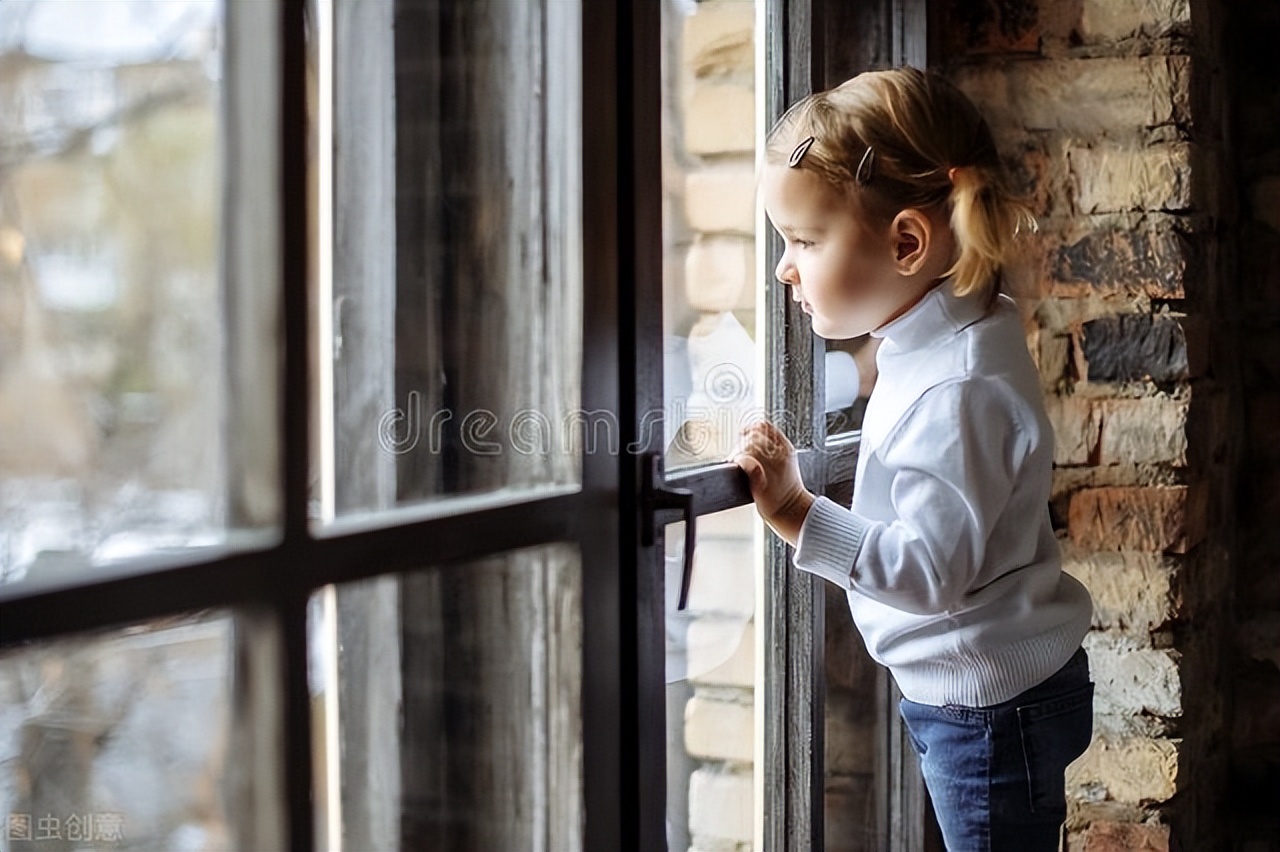 长时间对着手机电脑，那眼睛该如何保护呢？