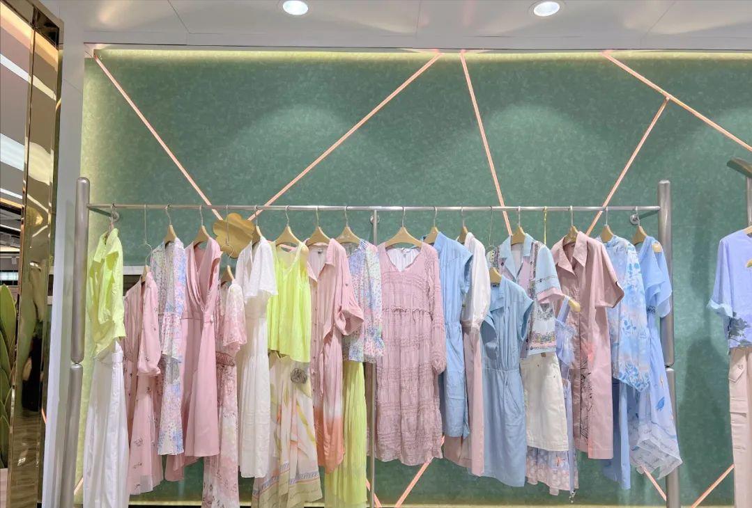 lily女装夏季连衣裙,lily女装针织衫连衣裙