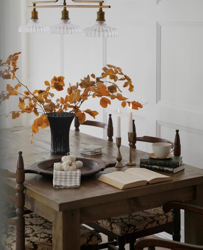 高级感原木风客厅设计,英国女子装修新房