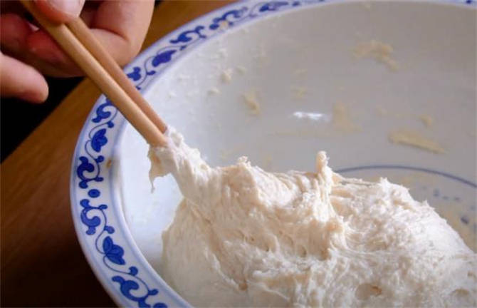 早餐我家就爱吃这馅饼皮酥馅鲜嫩,只要10分钟做出又酥又香的馅饼