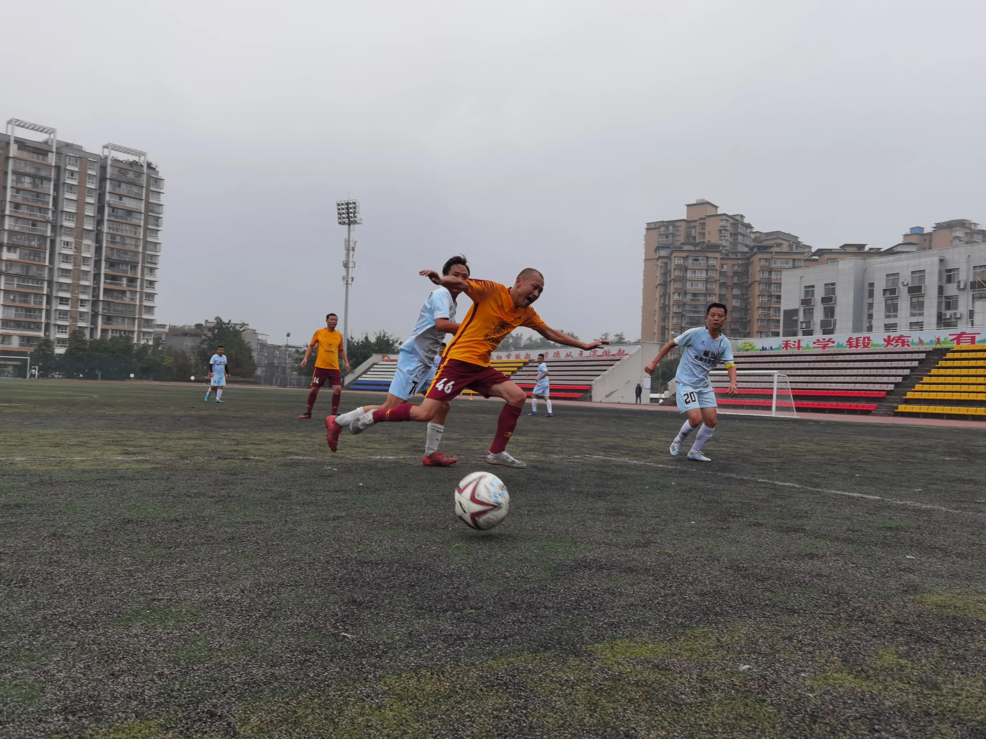 自贡市11人制足球比赛哪儿参加,2021泸州八人制足球赛