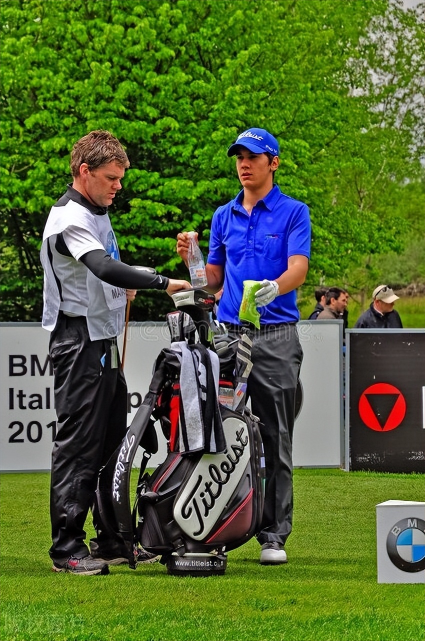 高尔夫球童年龄,高尔夫球场球童收入