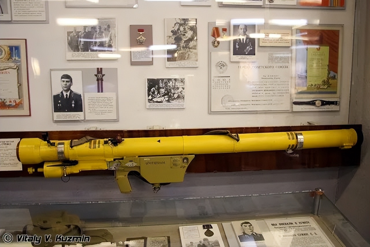 德军缴获莫辛纳甘,俄军战场缴获mg42