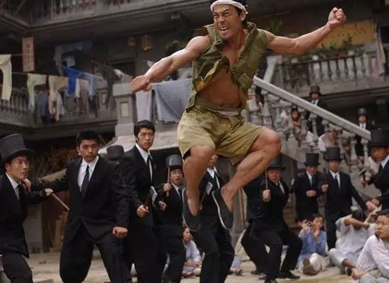 18年过去，再看周星驰的《功夫》，他拿奖无数离不开这三大情怀