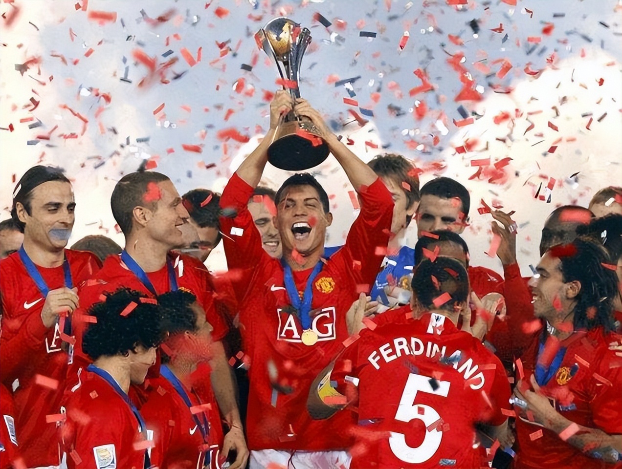 新世纪欧冠冠军,阿森纳欧冠2比3加拉塔萨雷