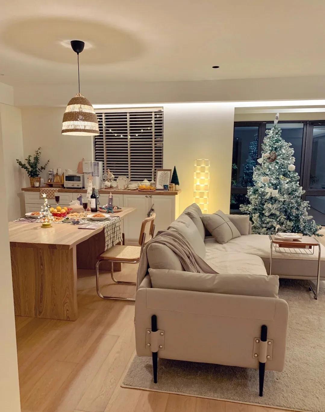 女主晒出装修一半的房子,女子晒25万弄的奇葩装修