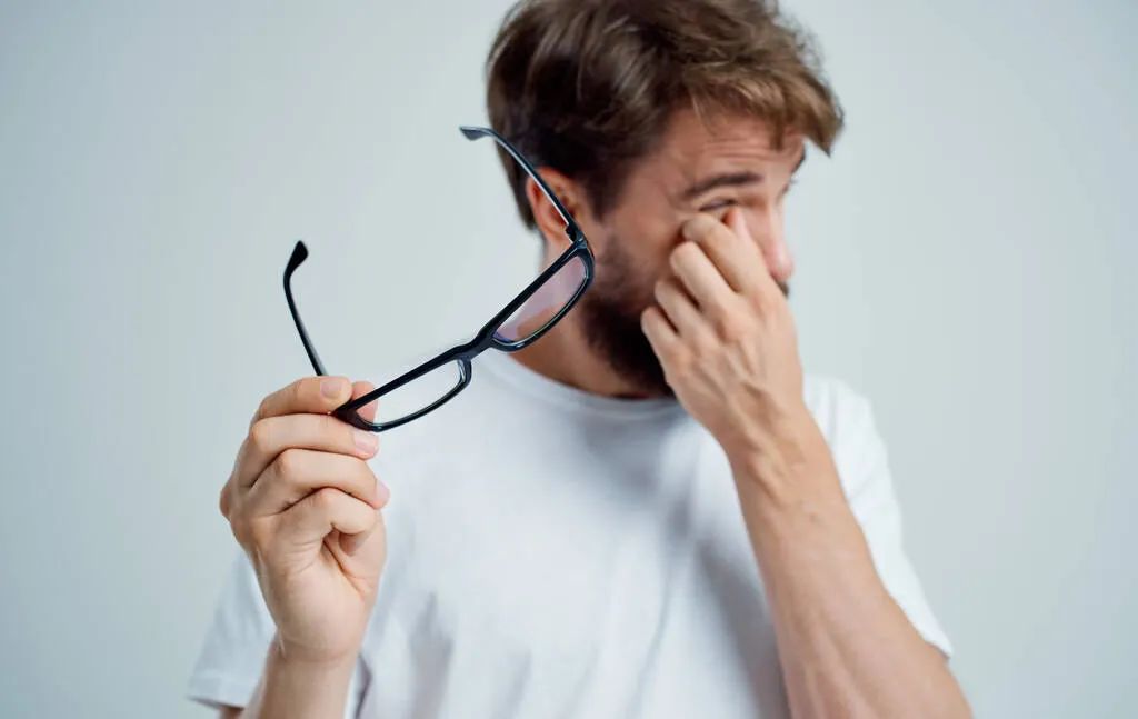 眼睛有红血丝好好休息能好吗,下午开始眼睛里全是血丝很红