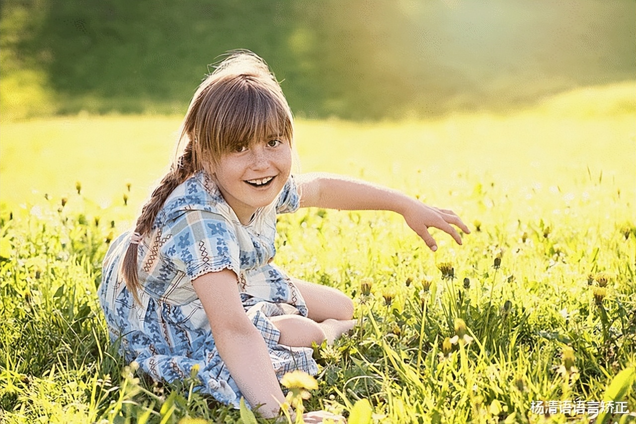 小孩子三岁了不说话是怎么回事,孩子三岁了不说话怎么回事