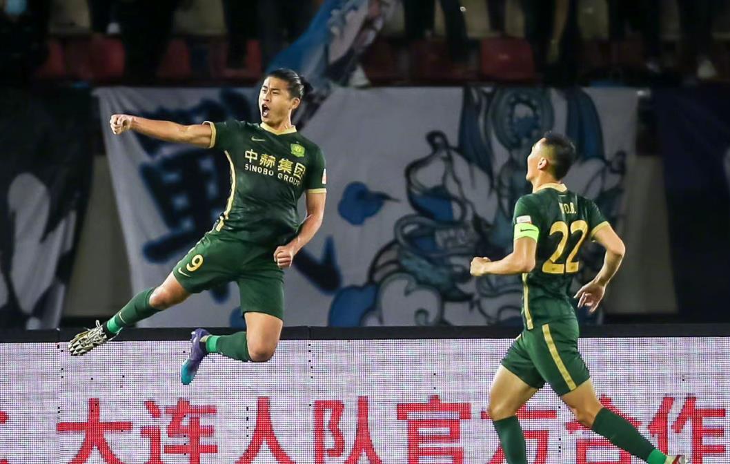 山东泰山队克雷桑出席发布会,泰山克雷桑亚冠帽子戏法