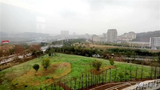 重庆超大足球场,重庆首座专业足球场设计