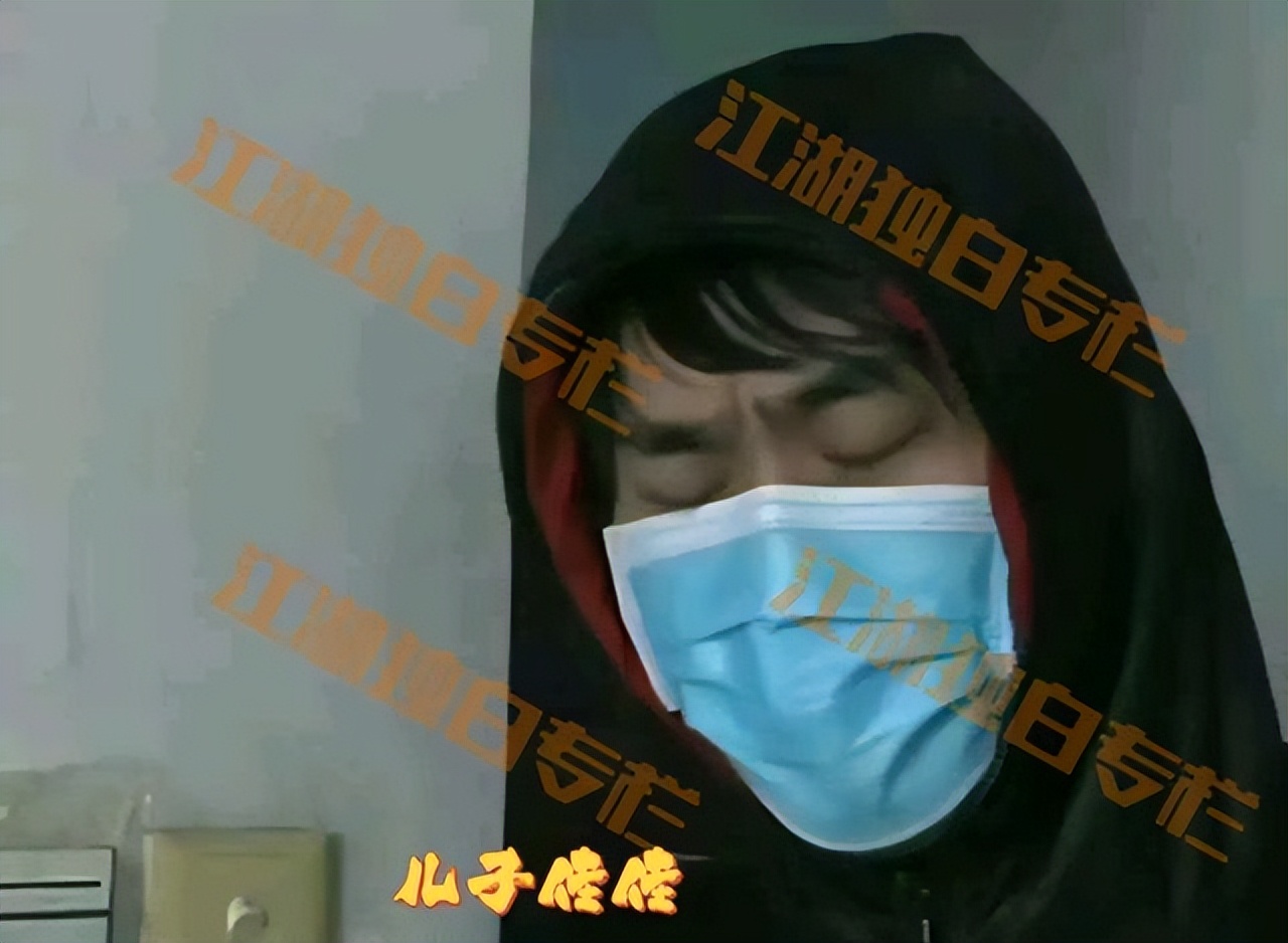 20岁小伙不干活打游戏家长怎么办,男大学生在家打游戏被妈妈嫌弃