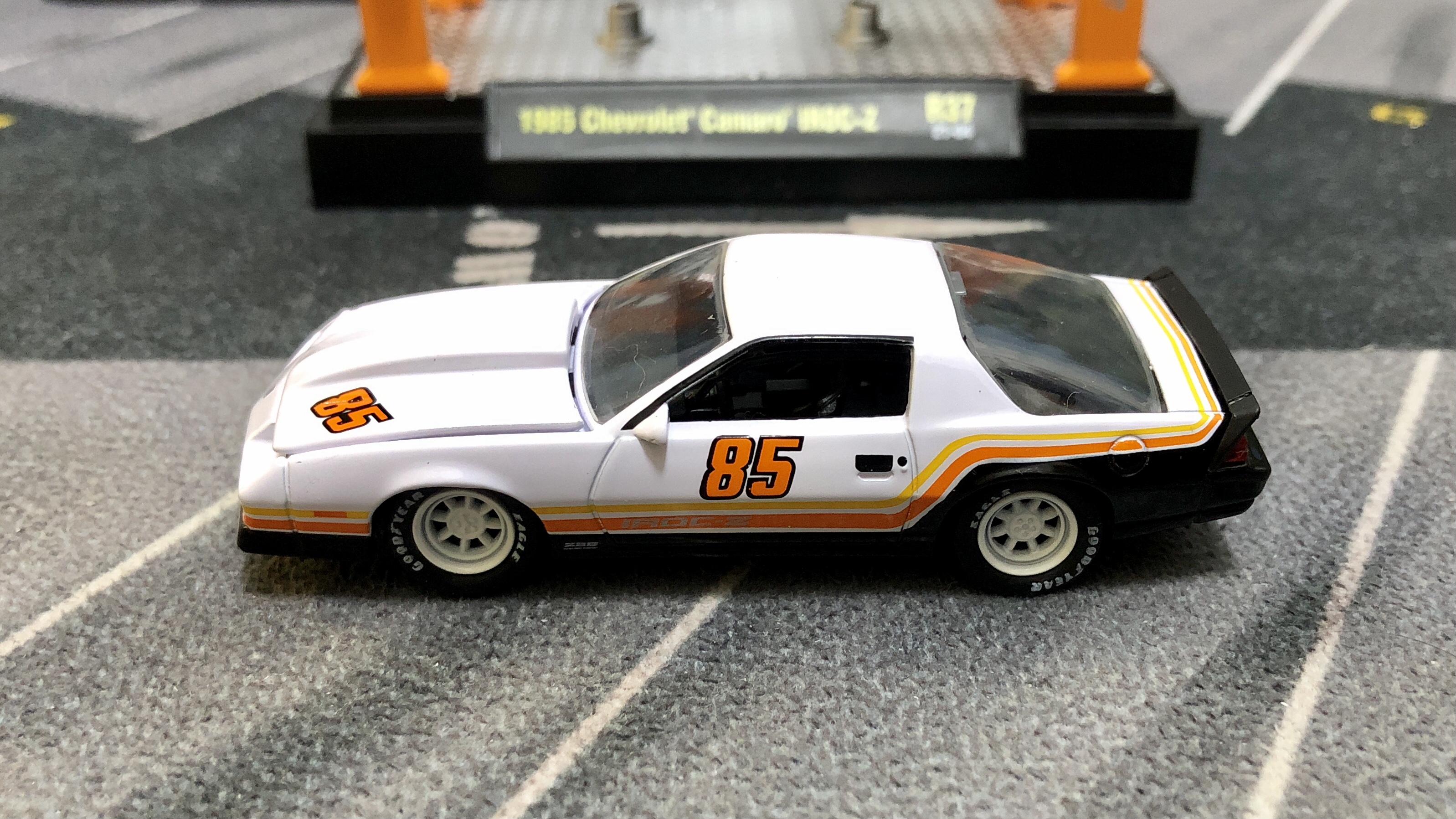 m2科迈罗模型,m2科迈罗zl1