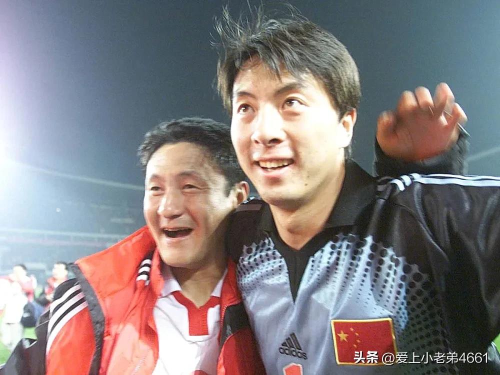 安崎为什么看着很矮,安崎现在的情况