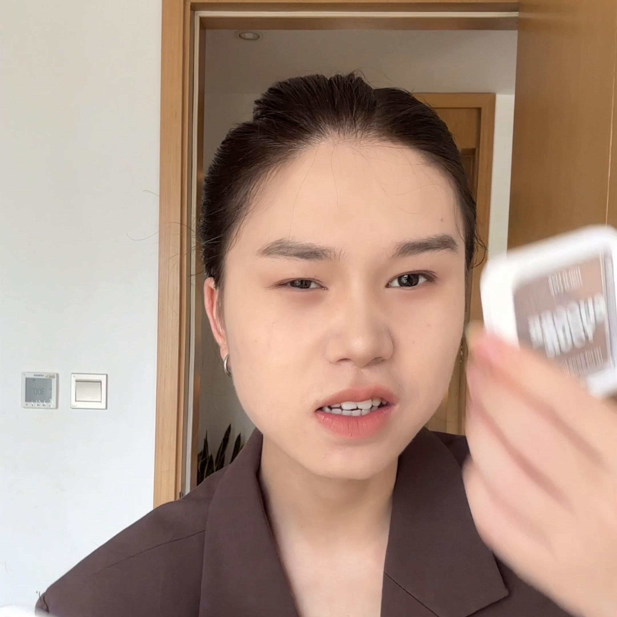 便宜又好用的彩妆,平价彩妆和热门彩妆价格对比