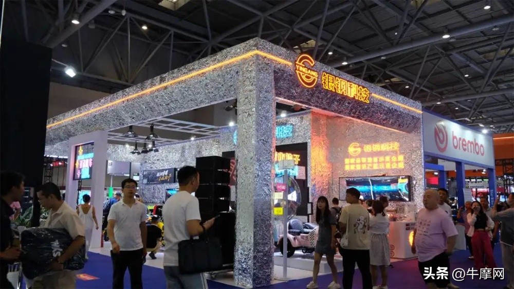 四缸仿赛双缸街车首亮相这届摩博会银钢有看头