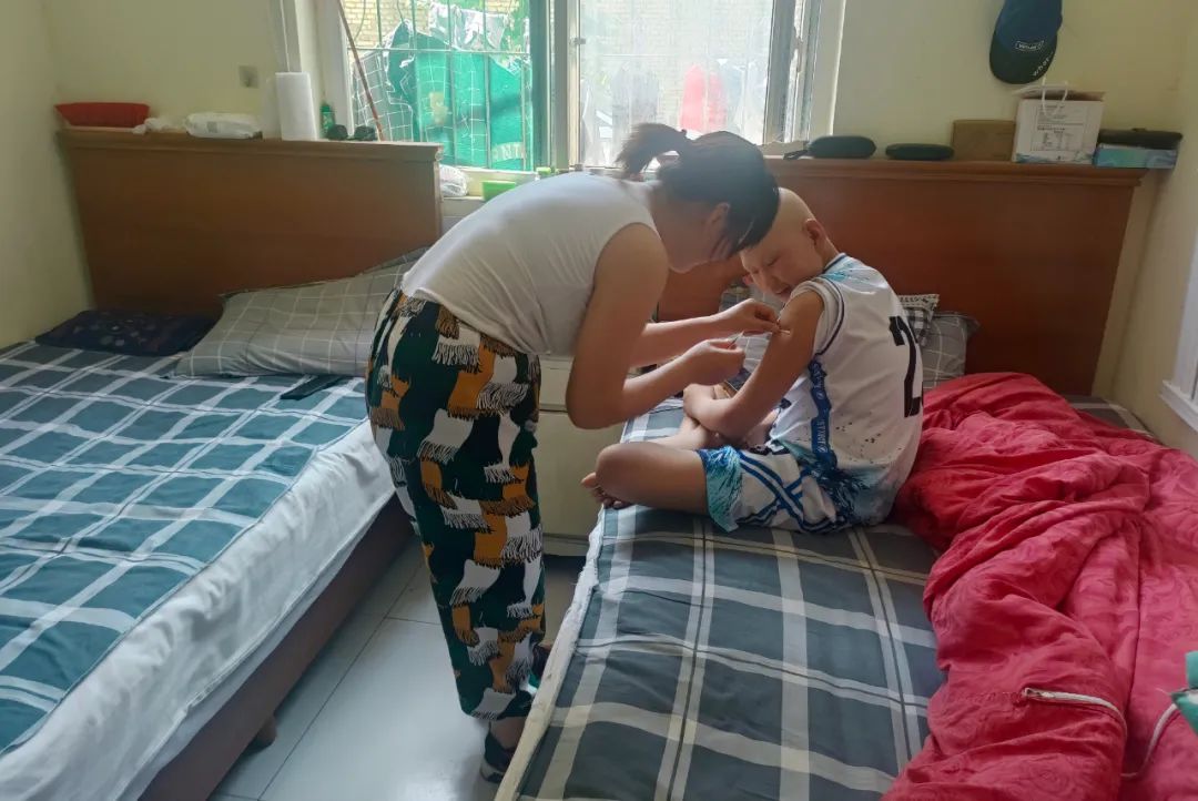 小男孩一天尿不出尿,男童憋得慌尿不出来怎么办