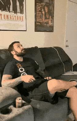 突然冒出一片气泡,突然冒了小小的水泡泡