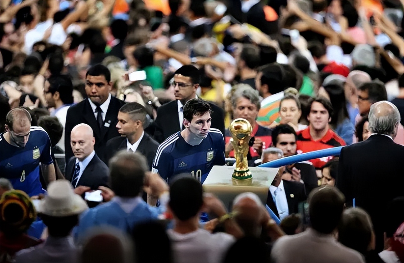 梅西传奇从侏儒症到球王的逆袭,让梅西学过人