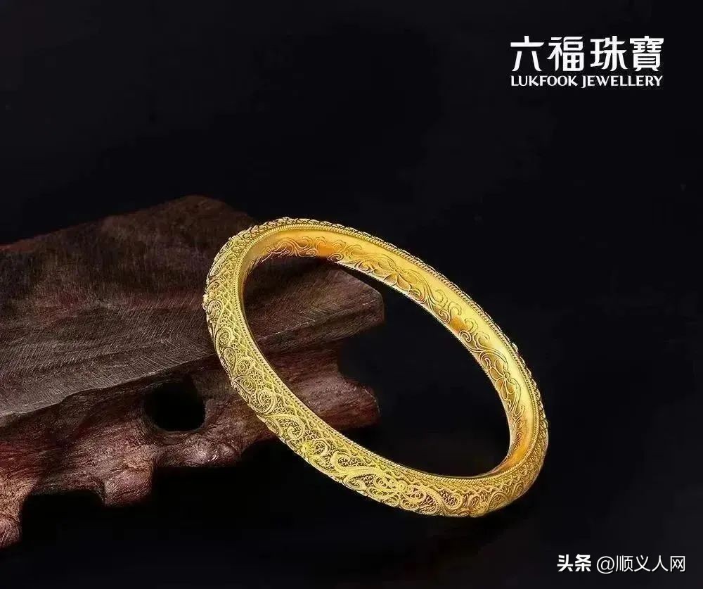 情人节情侣必买的东西,情人节来啦给男朋友送什么礼物呢