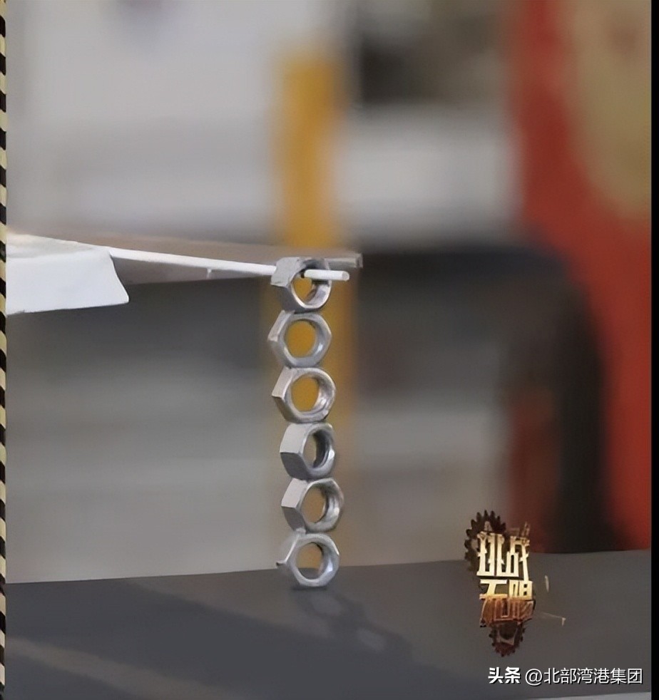 叉车牛逼技术视频,叉车能练啥绝活