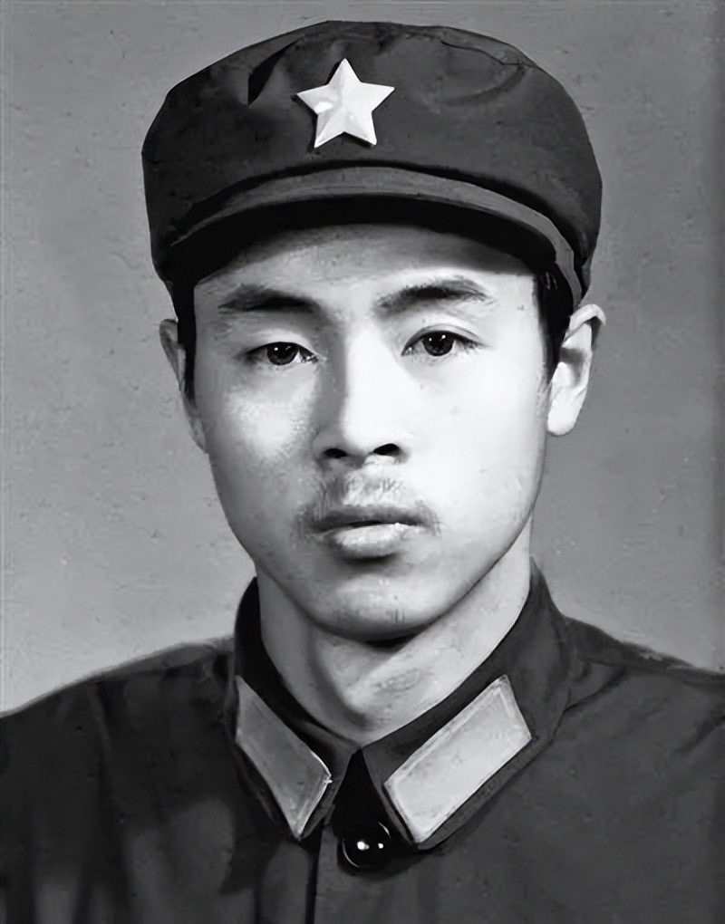 大学里考军校的有哪些,考军校的同学