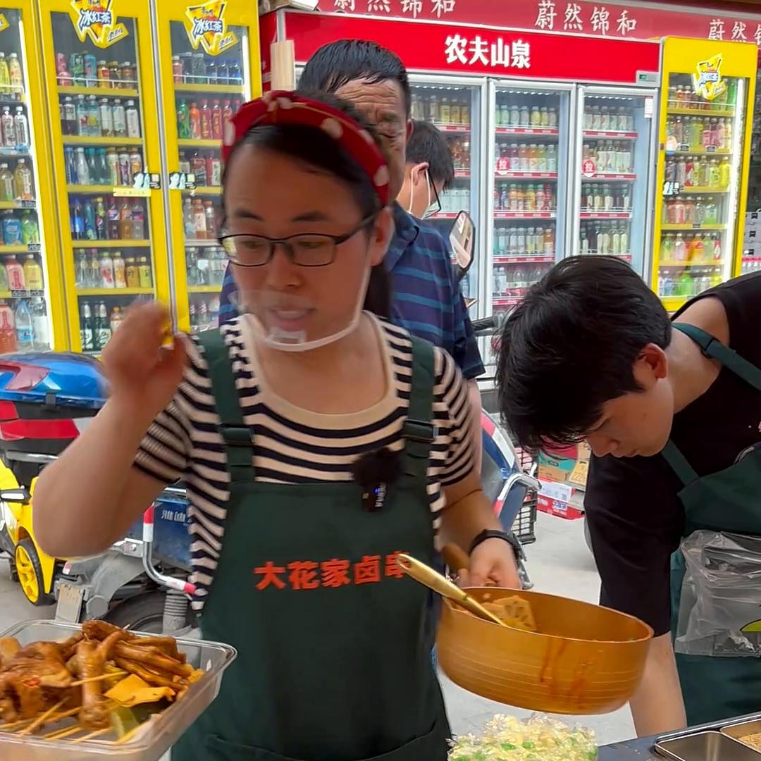 想摆摊不知道做什么吃的比较好,卤味串串怎么卖生意好