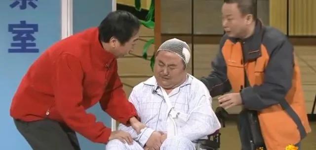 当年的春晚小品是有多敢说,国足临门一脚哪一脚最臭小品