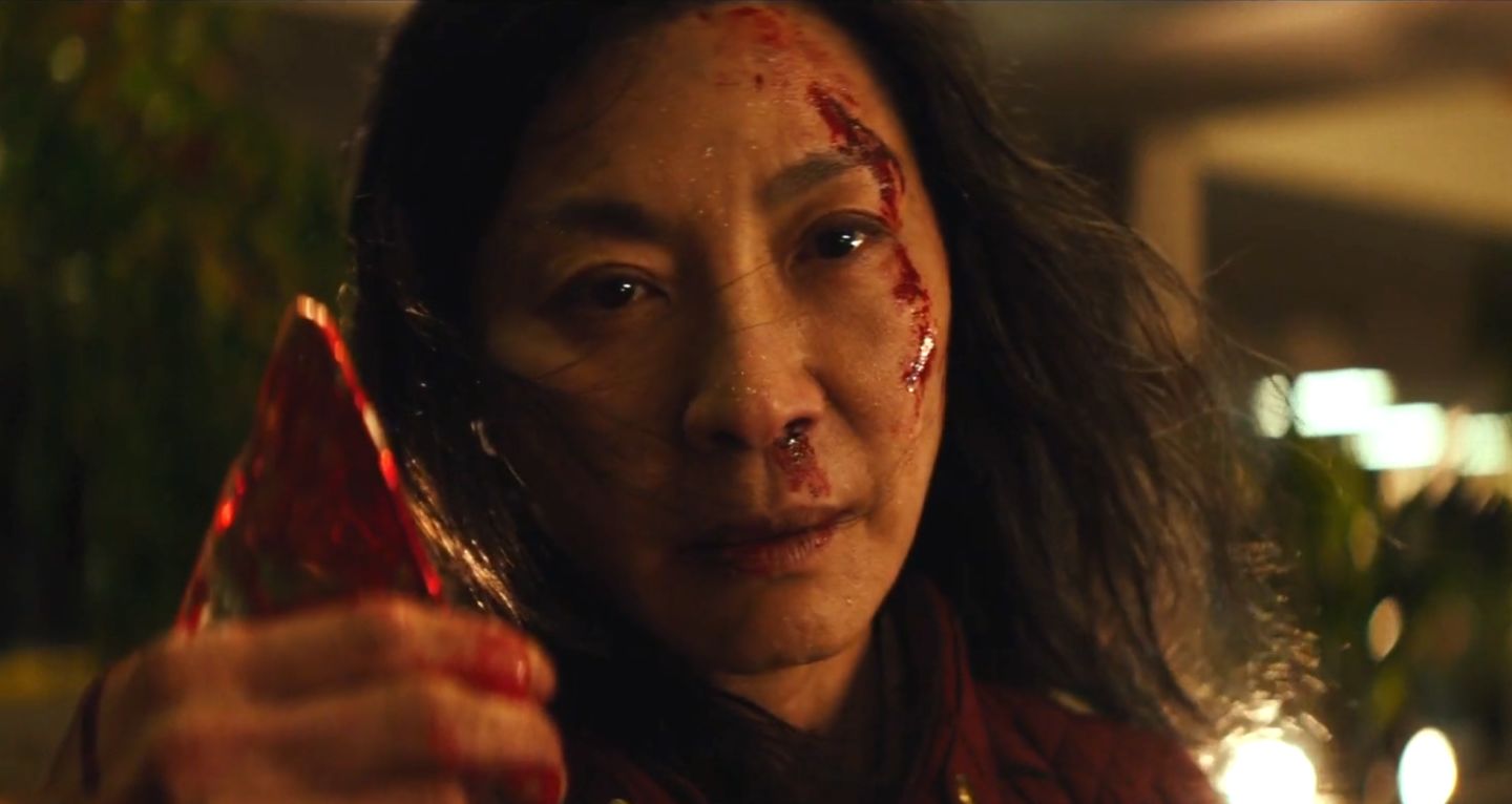 瞬息全宇宙——美国亚裔版的你好，李焕英