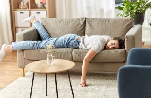 动不动就出一身汗哪里出了问题,动不动就出汗是身体太虚吗