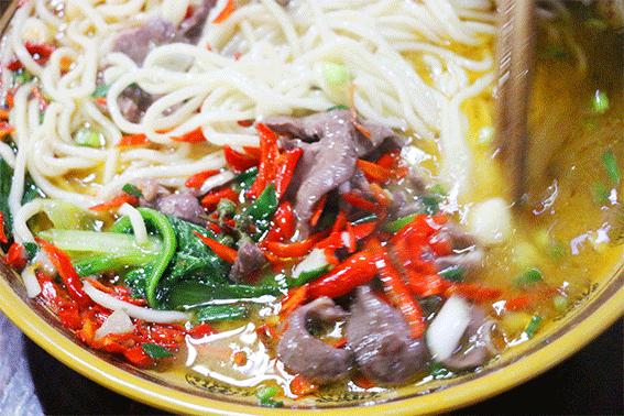 曾经风靡一时的重庆小面,还记得十多年前的重庆吗