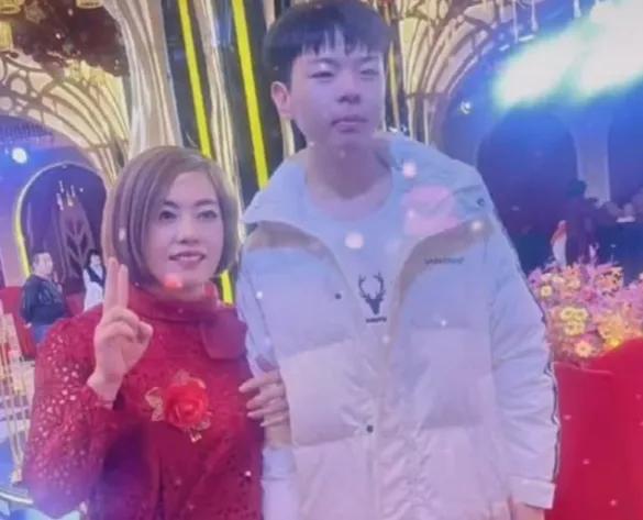 2022最毁三观新闻：我爸用卖我的钱，娶了我妈！录音曝光，震惊了