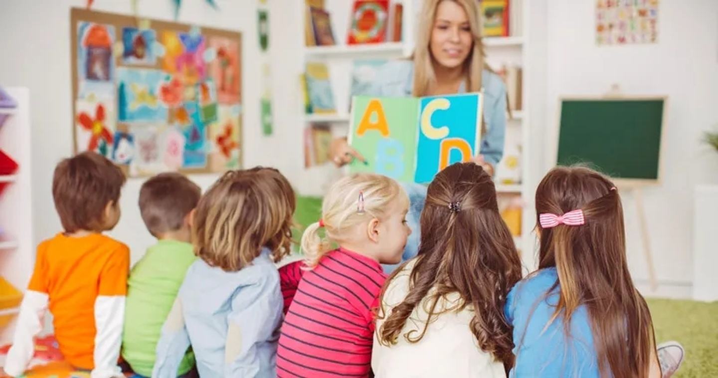 移民香港女教师离婚了吗,香港教师夫妇移民后续