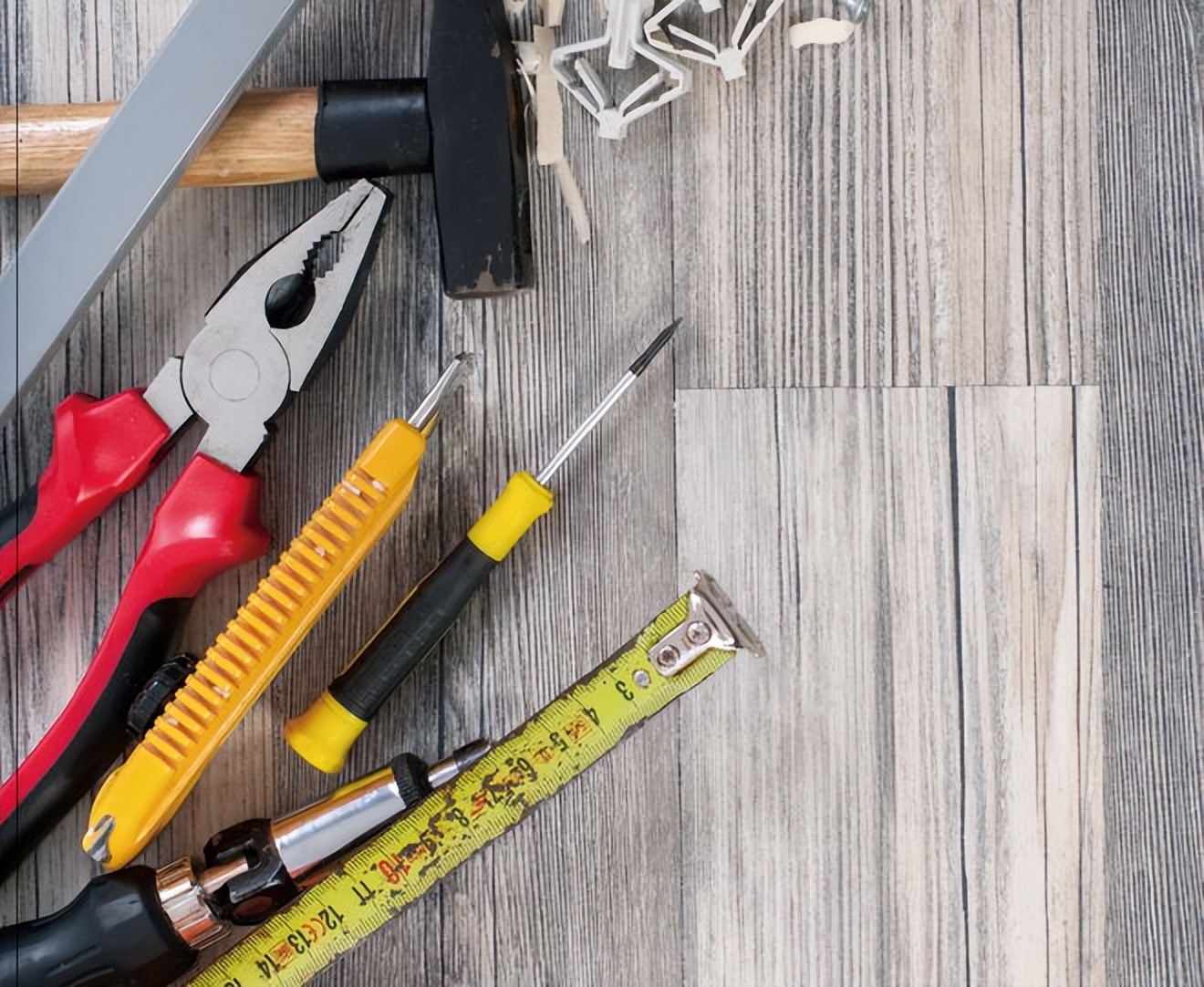 spc石塑地板的养护方法,lvt地板和spc地板的区别