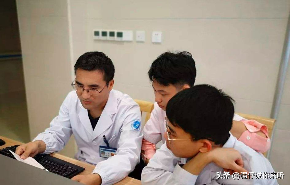 张雪峰揭露学医背后的残酷现实,张雪峰学医学是最好翻身机会