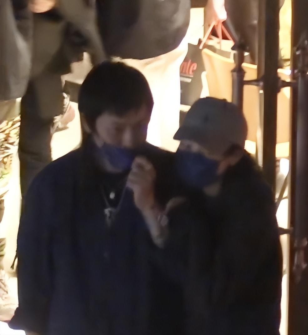 白百何陈羽凡公开离婚5年后，她带儿子改嫁导演，他却落魄无比