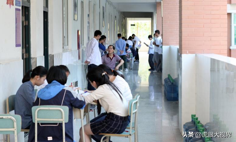 二类收分干出高考特奖第一！清北空飞排队数！绵阳独一份！